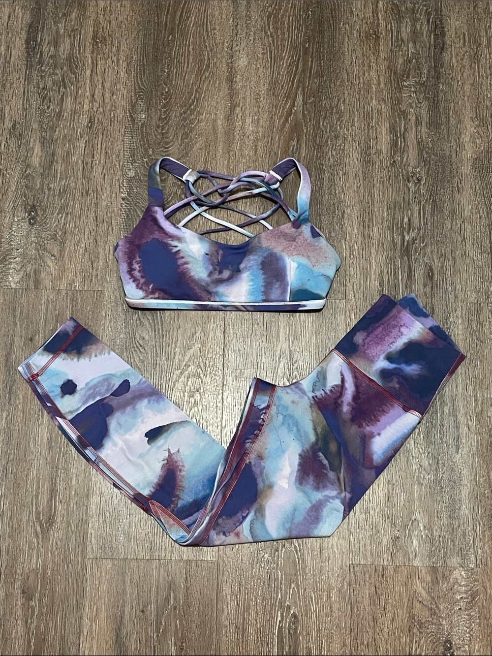 NWOT Lululemon Matching Ink Islands Twice Blue Multi Set. Size Top 6/Bottom 4